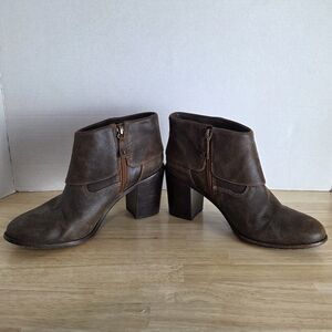 Women's Trask Dark Brown Ankle Booties Size 9.5